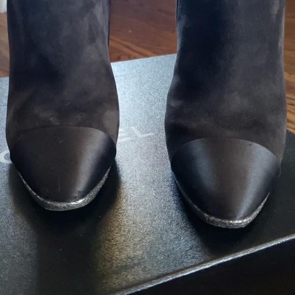 Chanel boots - Picture 3 of 4